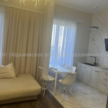 Продам квартиру, Гольдберговская ул. , 3 кім., 70 м², авторский дизайн 