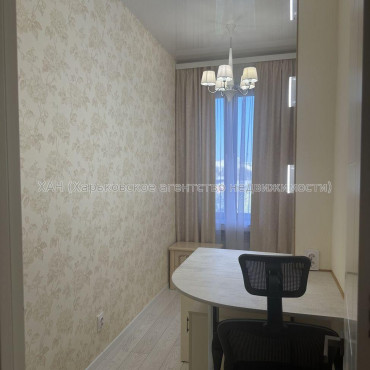 Продам квартиру, Гольдберговская ул. , 3 кім., 70 м², авторский дизайн 