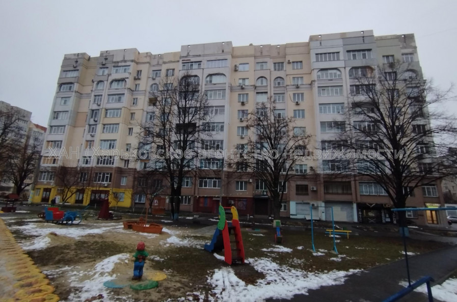 Продам квартиру, Непокоренных ул. , 4 кім., 166.70 м², капитальный ремонт 