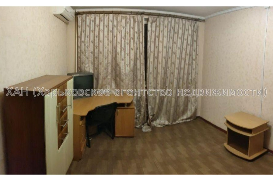 Продам квартиру, Шатиловская ул. , д. 29 , 1  ком., 27 м², косметический ремонт 