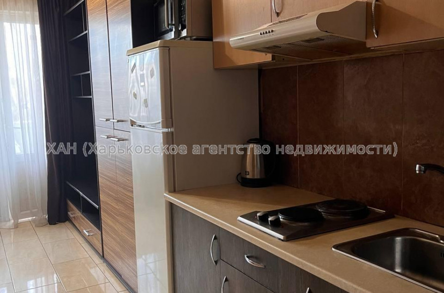 Продам квартиру, Черновицкая ул. , 1 кім., 19 м², капитальный ремонт 