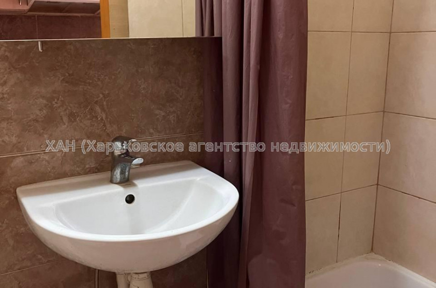 Продам квартиру, Черновицкая ул. , 1 кім., 19 м², капитальный ремонт 