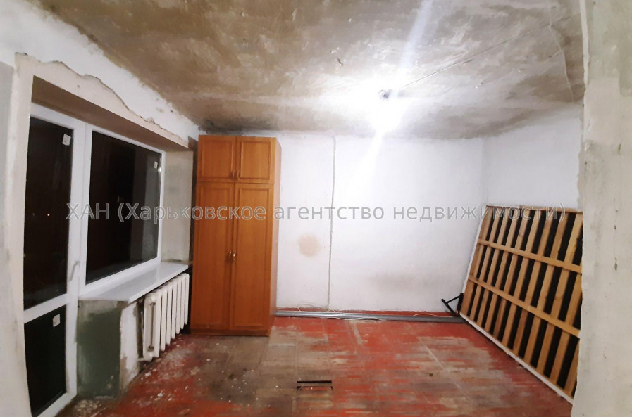 Продам квартиру, Ньютона ул. , 1  ком., 26.70 м², частичный ремонт 