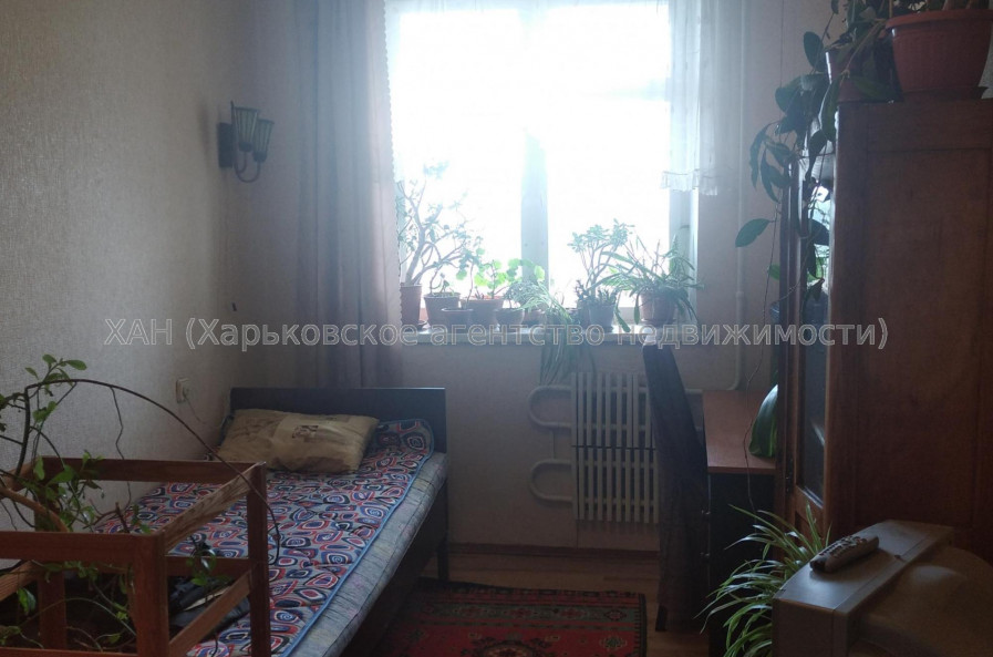 Продам квартиру, Науки просп. , 2  ком., 45 м², советский ремонт 