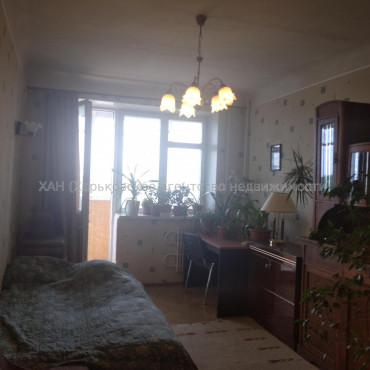 Продам квартиру, Науки просп. , 2  ком., 45 м², советский ремонт 