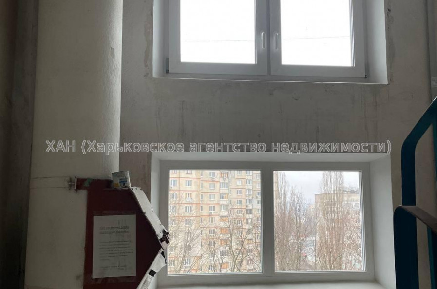 Продам квартиру, Соборности Украины ул. , 1  ком., 32 м², косметический ремонт 