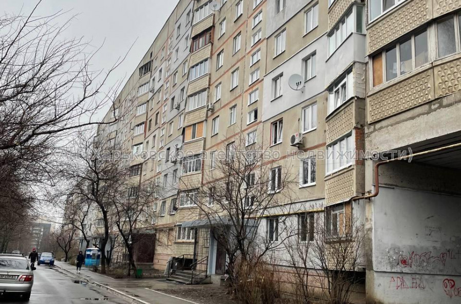 Продам квартиру, Соборности Украины ул. , 1  ком., 32 м², косметический ремонт 