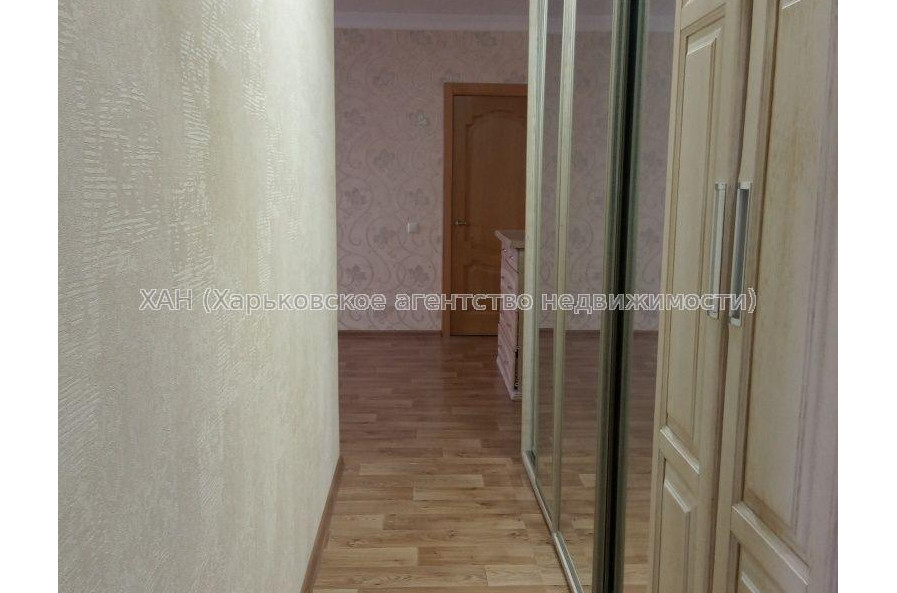 Продам квартиру, Ахсарова Энвера ул. , 5 кім., 93 м², евроремонт 