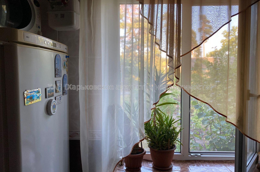 Продам квартиру, 1 кім., 27.70 м², косметический ремонт 
