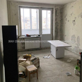 Продам квартиру, Единства ул. , 3  ком., 67 м², без ремонта