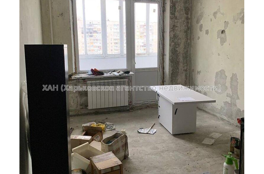 Продам квартиру, Единства ул. , 3  ком., 67 м², без ремонта 