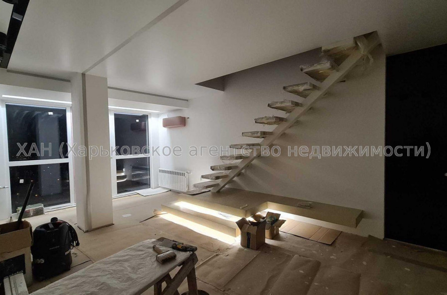 Продам квартиру, Качановская ул. , 7 кім., 113.60 м², косметический ремонт 