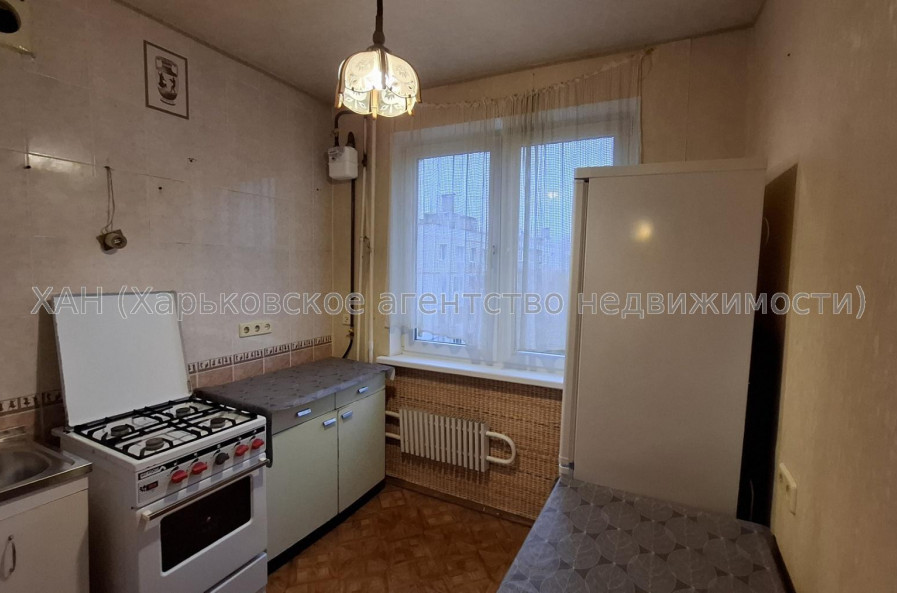 Продам квартиру, Академика Павлова ул. , д. 146 , 3 кім., 67 м², частичный ремонт 