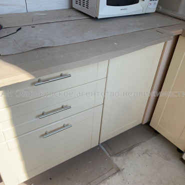 Продам квартиру, Юбилейная ул. , 1 кім., 38 м², частичный ремонт 