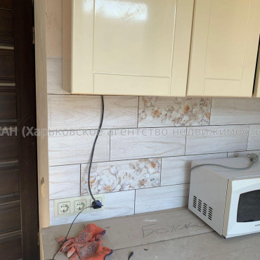 Продам квартиру, Юбилейная ул. , 1 кім., 38 м², частичный ремонт 