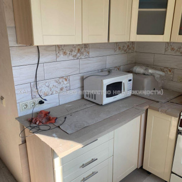 Продам квартиру, Юбилейная ул. , 1 кім., 38 м², частичный ремонт 