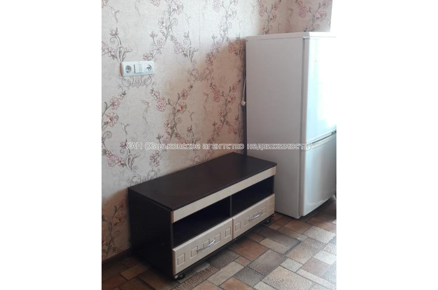Здам квартиру, Черновицкая ул. , 1 кім., 20 м², капитальный ремонт 