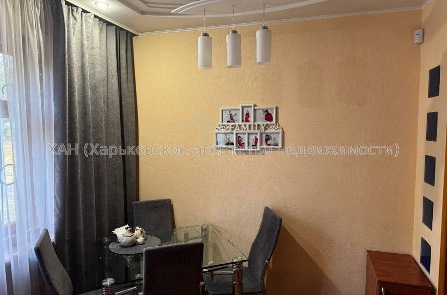 Продам квартиру, Болградская ул. , 3 кім., 66.40 м², евроремонт 