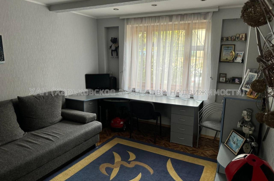 Продам квартиру, Болградская ул. , 3 кім., 66.40 м², евроремонт 