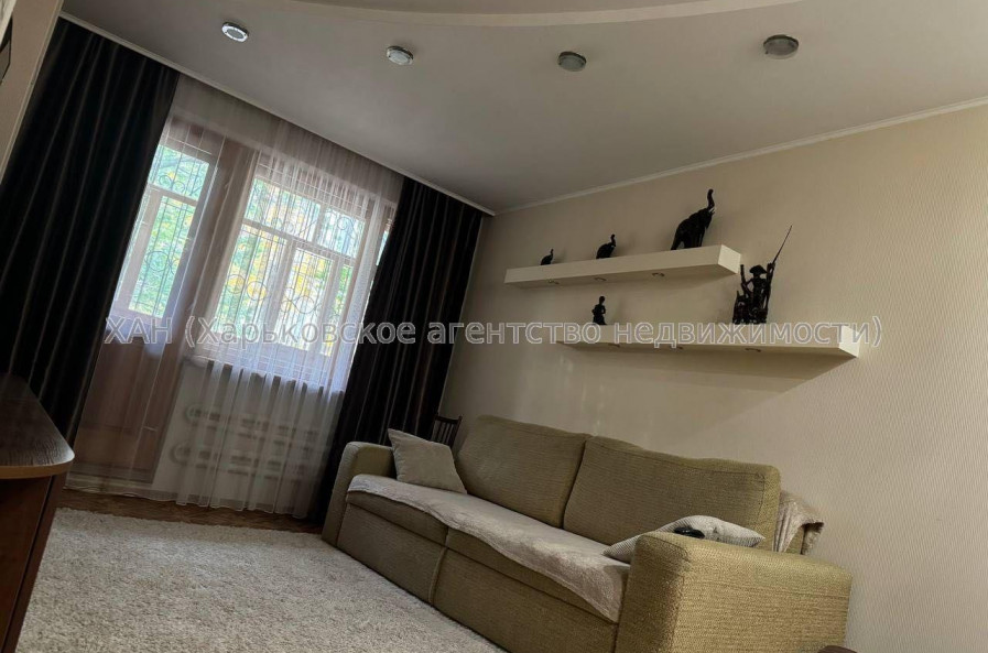 Продам квартиру, Болградская ул. , 3 кім., 66.40 м², евроремонт 