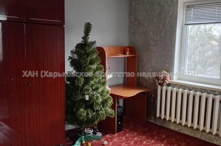 Продам квартиру, Харьковских Дивизий ул. , 1 кім., 32 м², косметический ремонт 