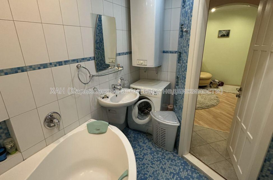 Продам квартиру, Продольная ул. , 3 кім., 69 м², евроремонт 