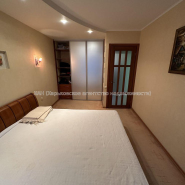 Продам квартиру, Продольная ул. , 3  ком., 69 м², евроремонт 