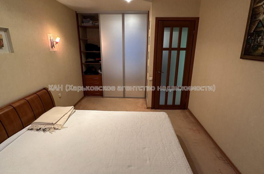 Продам квартиру, Продольная ул. , 3 кім., 69 м², евроремонт 