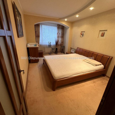 Продам квартиру, Продольная ул. , 3  ком., 69 м², евроремонт 