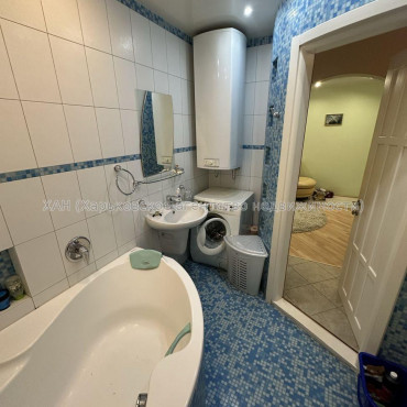 Продам квартиру, Продольная ул. , 3 кім., 69 м², евроремонт 