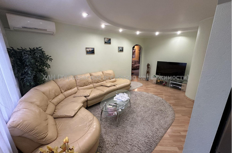 Продам квартиру, Продольная ул. , 3 кім., 69 м², евроремонт 
