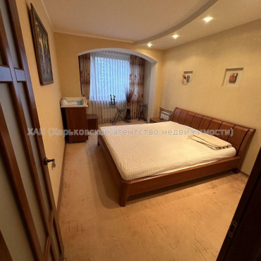 Продам квартиру, Продольная ул. , 3 кім., 69 м², евроремонт 