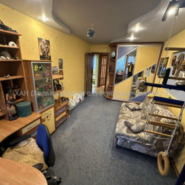 Продам квартиру, Продольная ул. , 3  ком., 69 м², евроремонт 