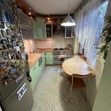 Продам квартиру, Продольная ул. , 3  ком., 69 м², евроремонт 