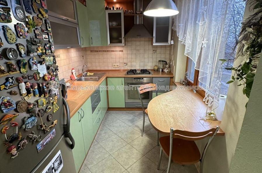 Продам квартиру, Продольная ул. , 3 кім., 69 м², евроремонт 
