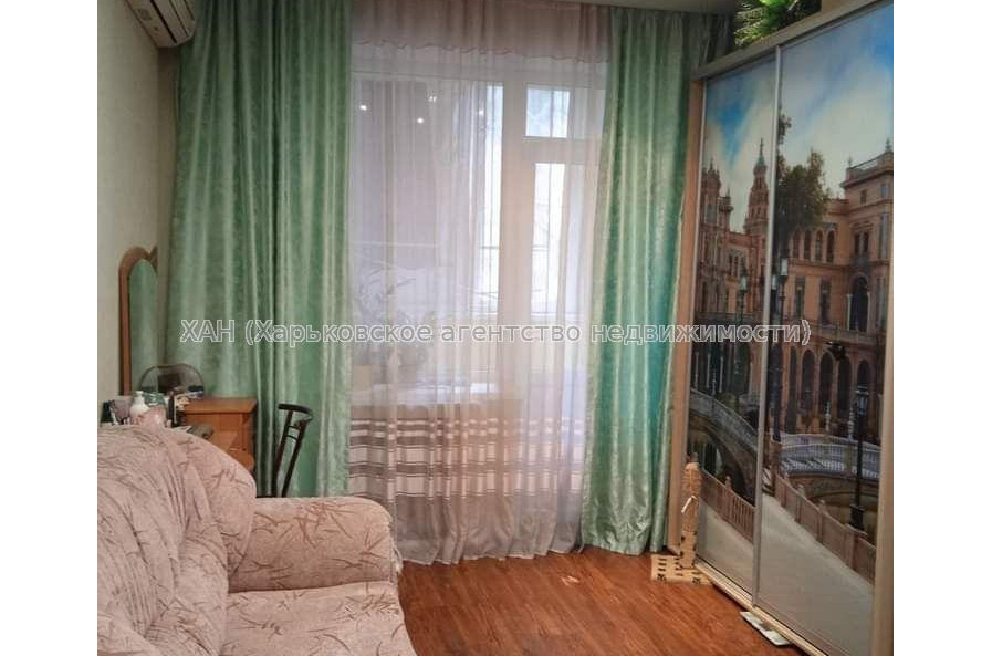 Продам квартиру, Мира ул. , 2 кім., 20 м², советский ремонт 