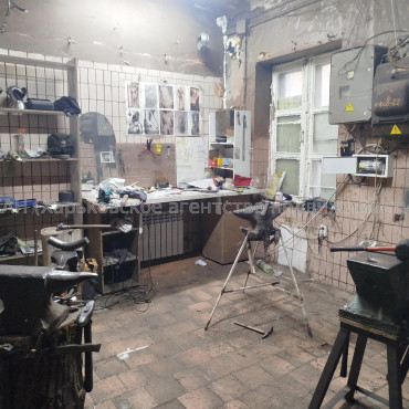 Продам нежилую недвижимость, производственное помещение , 150 м², советский ремонт 