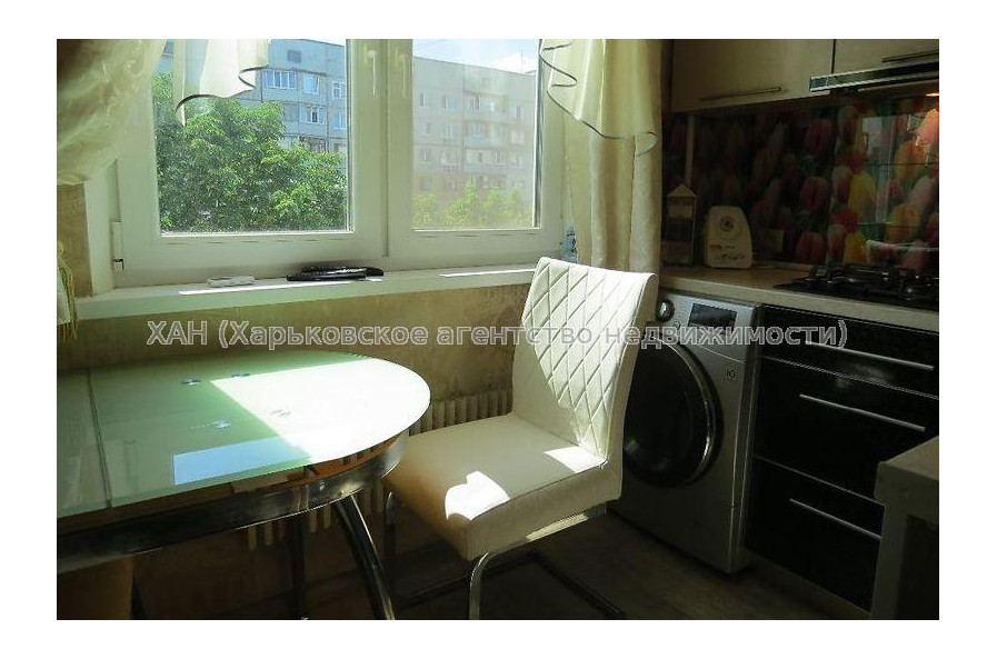 Продам квартиру, Победы просп. , 2 кім., 46 м², капитальный ремонт 