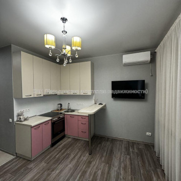 Продам квартиру, Салтовское шоссе , 1 кім., 23 м², евроремонт 
