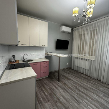 Продам квартиру, Салтовское шоссе , 1 кім., 23 м², евроремонт 