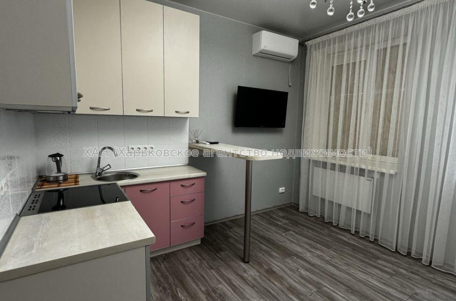 Продам квартиру, Салтовское шоссе , 1 кім., 23 м², евроремонт 
