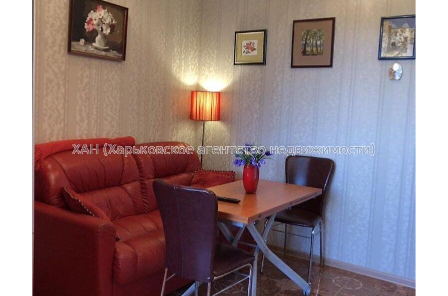 Продам квартиру, Кричевского ул. , 3 кім., 85 м², капитальный ремонт 