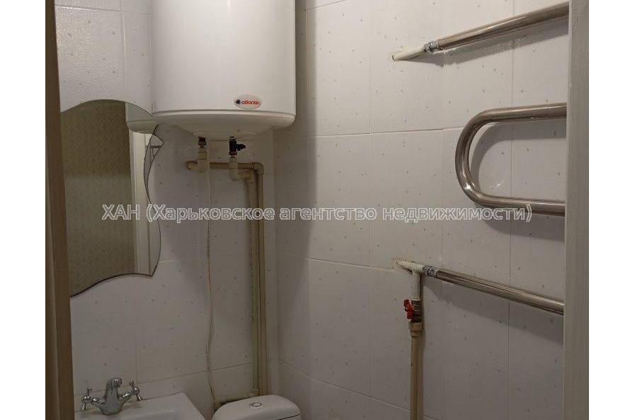 Продам квартиру, Непокоренных ул. , 1  ком., 32.40 м², капитальный ремонт 