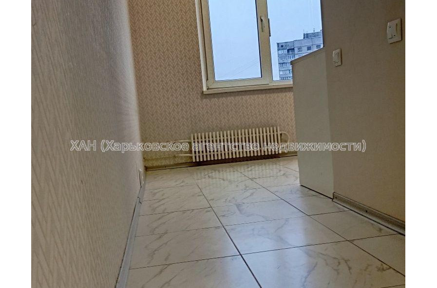 Продам квартиру, Непокоренных ул. , 1  ком., 32.40 м², капитальный ремонт 