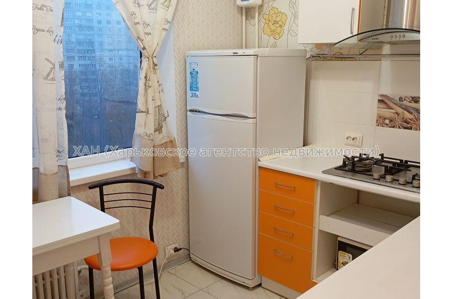 Продам квартиру, Непокоренных ул. , 1  ком., 32.40 м², капитальный ремонт 