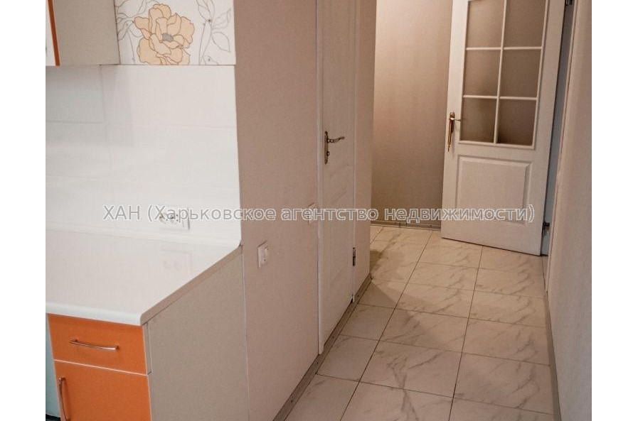 Продам квартиру, Непокоренных ул. , 1  ком., 32.40 м², капитальный ремонт 