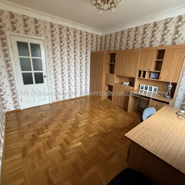 Продам будинок, Самаркандская ул. , 300 м², 7 соток, косметический ремонт 