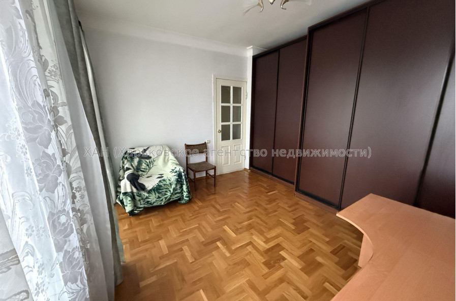 Продам будинок, Самаркандская ул. , 300 м², 7 соток, косметический ремонт 