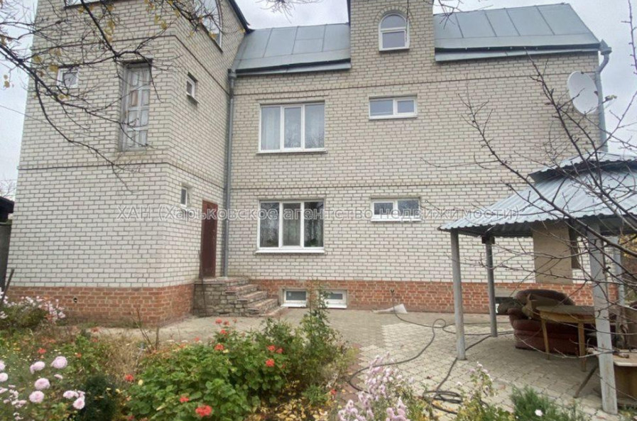 Продам будинок, Самаркандская ул. , 300 м², 7 соток, косметический ремонт 