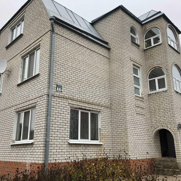 Продам будинок, Самаркандская ул. , 300 м², 7 соток, косметический ремонт 